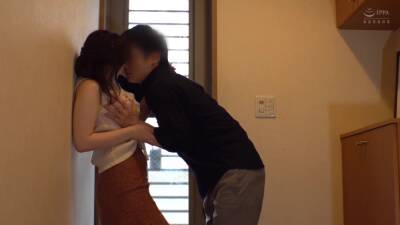 Young wife has a big habit affair from noon - txxx.com - Japan