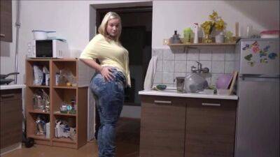 Hottest young plumper with giant butt compilation - sunporno.com