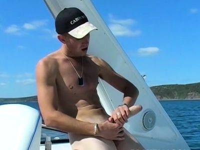 Young jock Matt H masturbates his huge dick outdoor and cums - drtuber.com