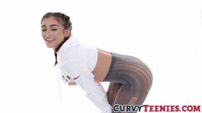 Watch young and curvy Jeze Beth twerk before getting drilled hard and rough - sexu.com