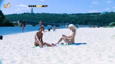Young nudist fresh hotties caught on a hidden camera - hclips.com
